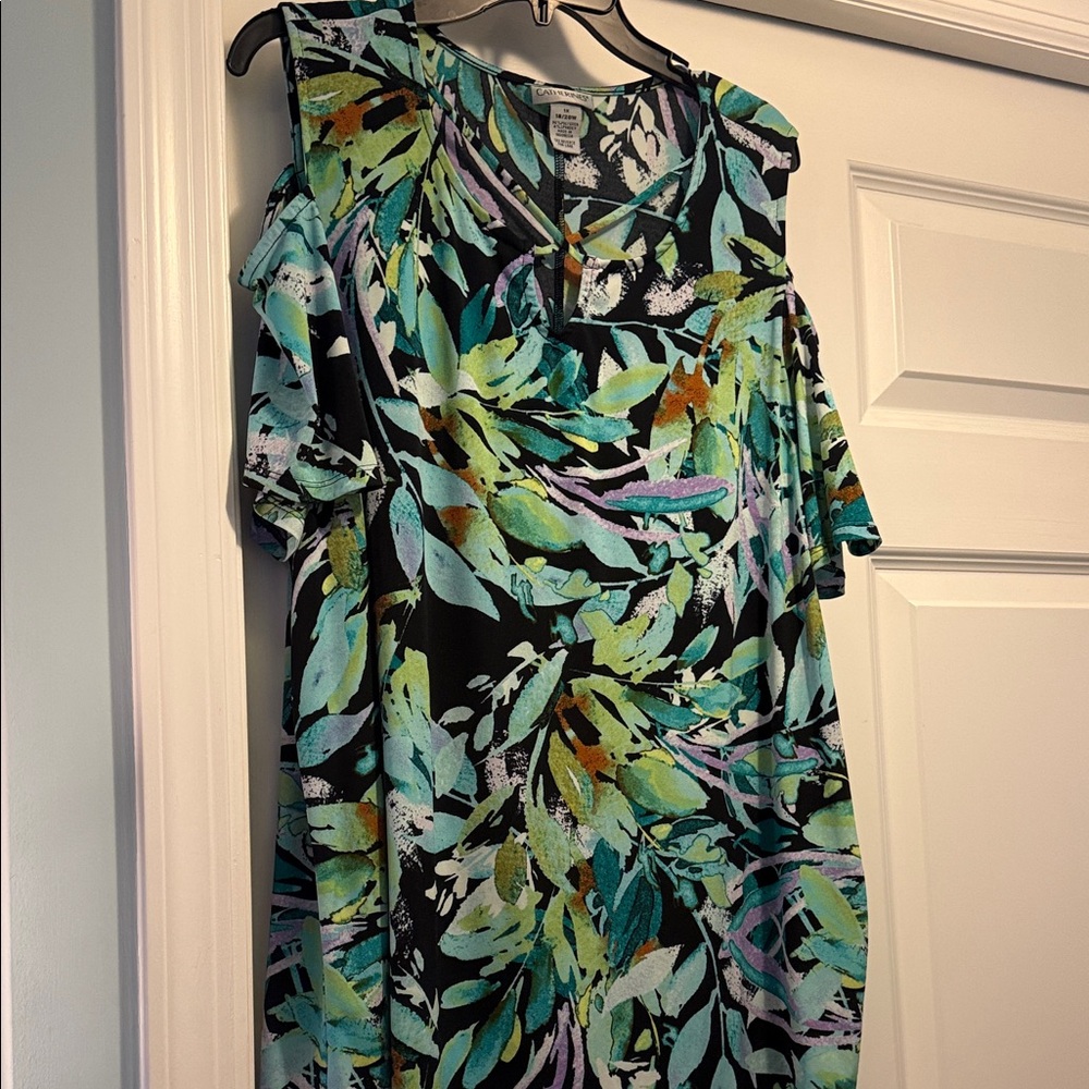 Catherines Asymmetrical Top in Green and Blue Floral Size 1X 18-20 NWOT